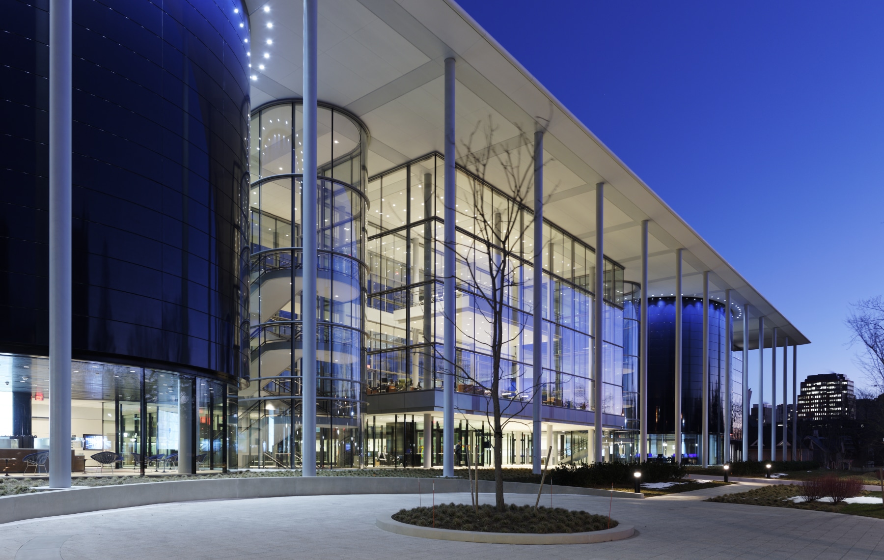 Yale University - School of Management 4